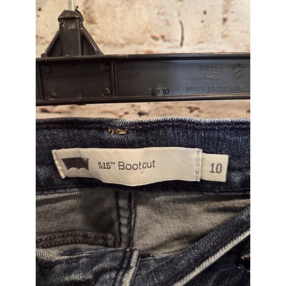 Levis Womens 515 Boot Cut Jeans Size 10 28" Inseam Dark Blue Wash - Picture 2 of 3